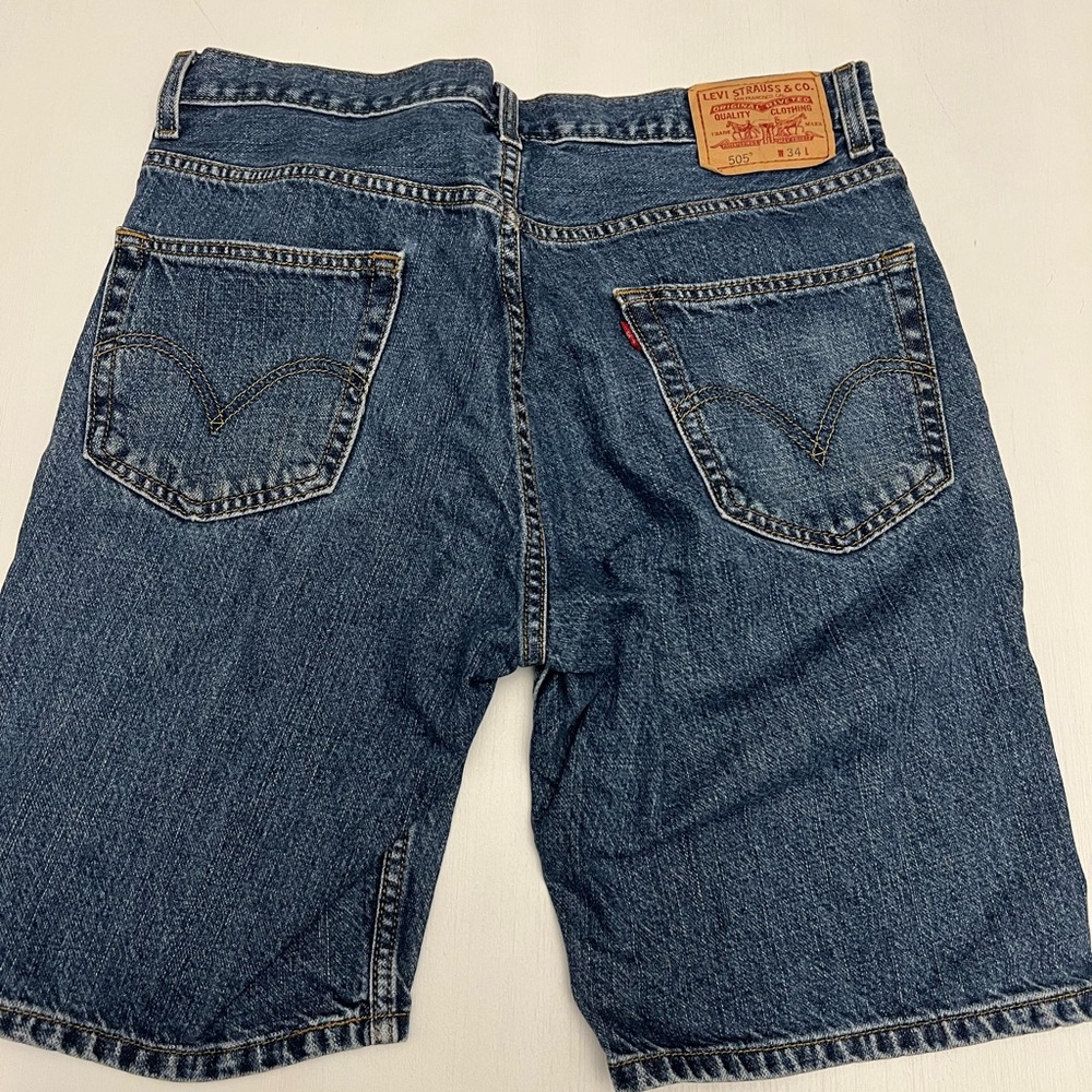 Levi’s denim shorts
